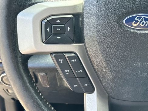 Used 2019 Ford F250 Lariat w/ Lariat Ultimate Package AWD/4WD image 19