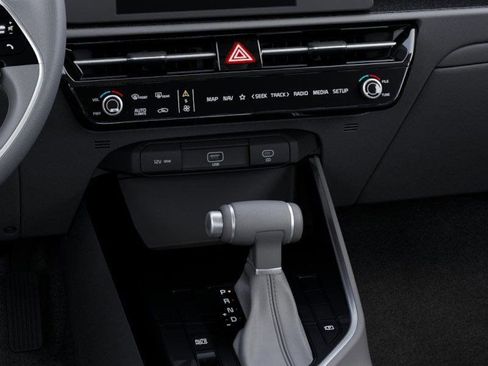 New 2025 Kia Niro LX FWD image 23