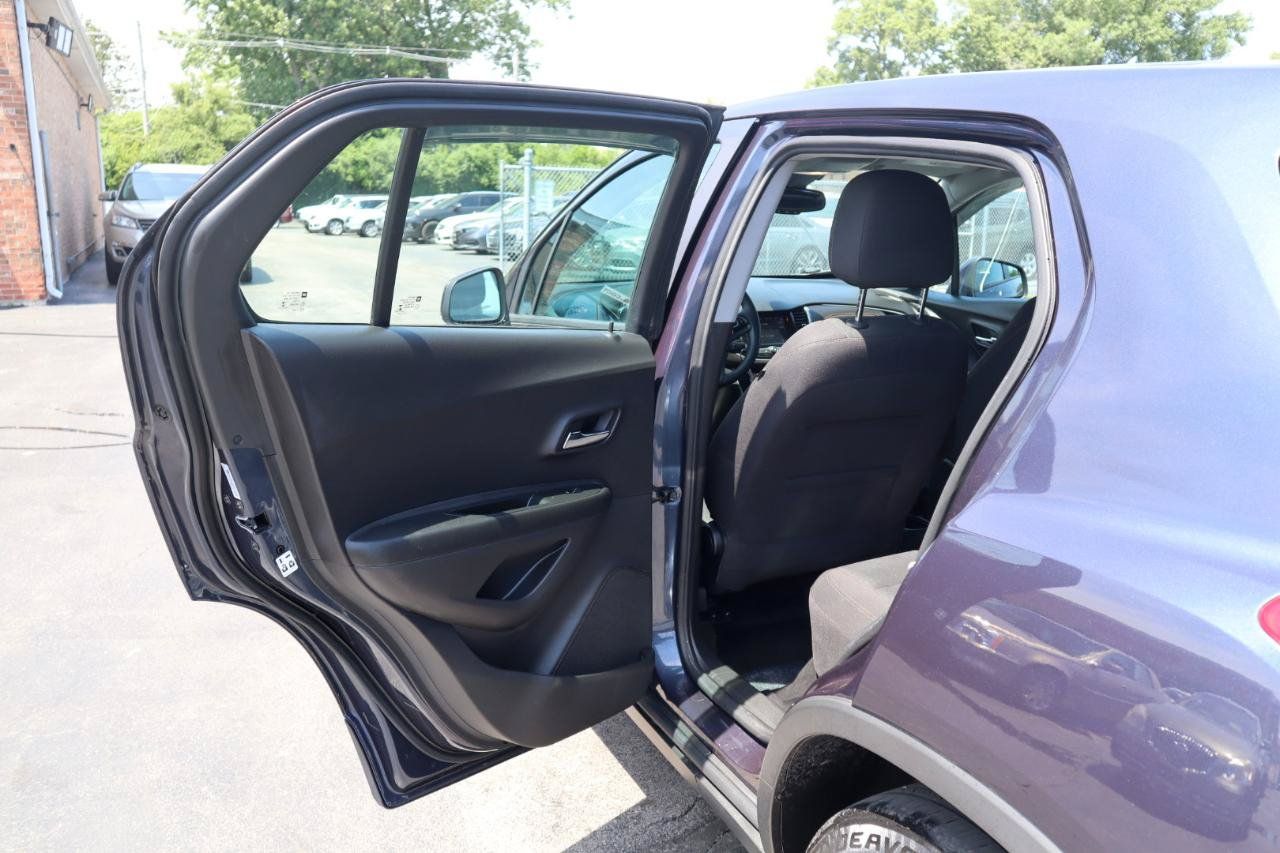 Used 2018 Chevrolet Trax LS FWD image 16