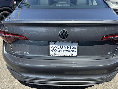 Used 2023 Volkswagen Jetta SE w/ Panoramic Sunroof Package FWD image 38