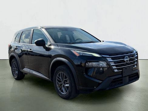 Used 2024 Nissan Rogue S image 6