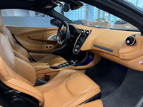 Used 2023 McLaren GT RWD image 10