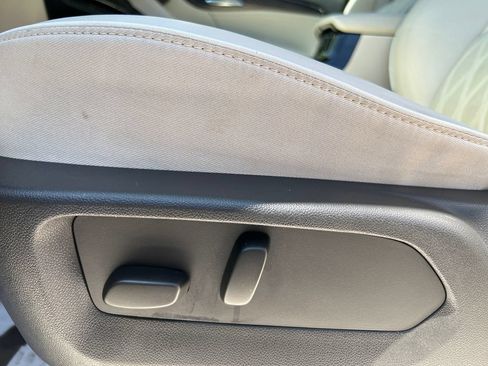 Used 2023 Buick Envision Avenir AWD/4WD image 20