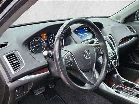 Used 2016 Acura TLX FWD image 9