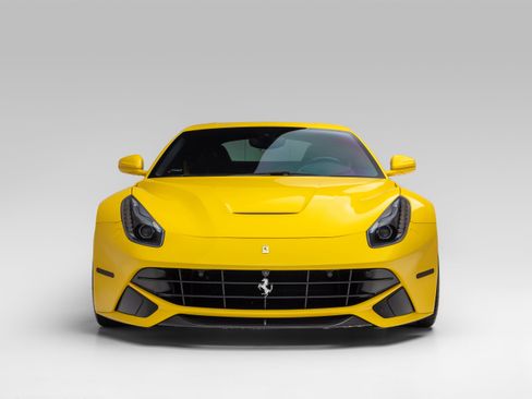 Certified 2017 Ferrari F12 Berlinetta RWD image 3