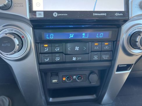 Used 2021 Toyota 4Runner Limited AWD/4WD image 9