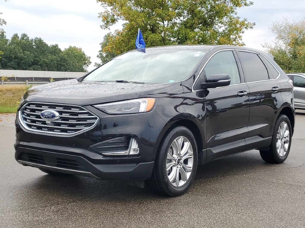 Certified 2023 Ford Edge Titanium w/ Equipment Group 301A AWD/4WD image 2