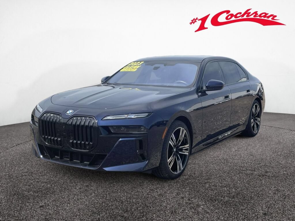 Used 2023 BMW i7 xDrive60 AWD/4WD image 9