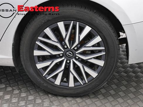 Used 2023 Nissan Altima 2.5 SV FWD image 32