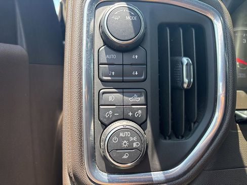 Used 2021 Chevrolet Silverado 1500 LTZ w/ LTZ Premium Package AWD/4WD image 28
