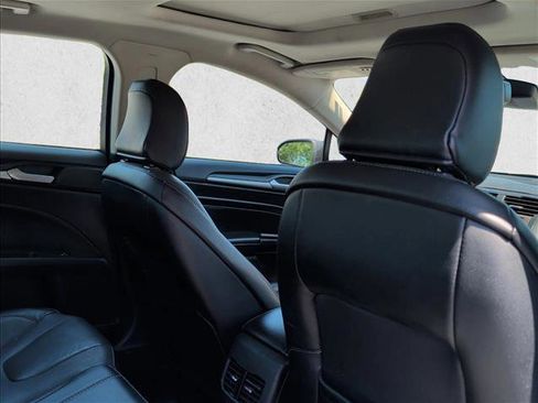 Used 2020 Ford Fusion Titanium FWD image 19