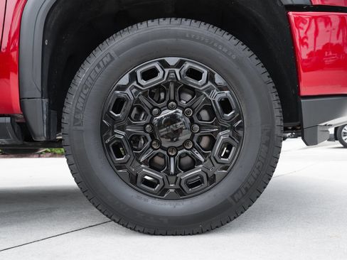 Used 2021 GMC Sierra 2500 AT4 w/ AT4 Premium Plus Package AWD/4WD image 29