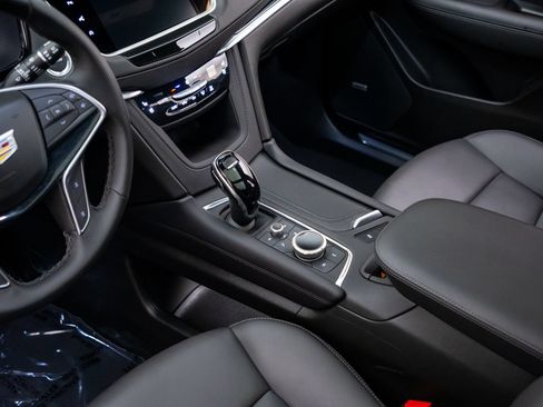 Certified 2026 Cadillac XT5 Premium Luxury w/ Driver Assist Package AWD/4WD image 14