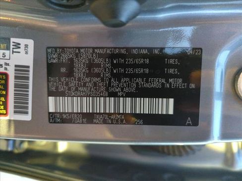 Used 2023 Toyota Highlander XLE FWD image 25