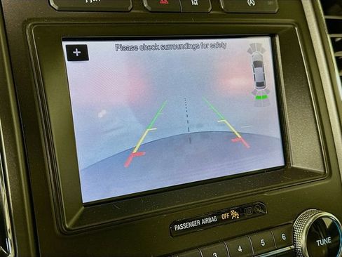 Used 2019 Ford Expedition Limited w/ Equipment Group 301A image 16