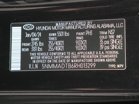 Certified 2024 Genesis GV70 2.5T w/ Sport Prestige Package image 30