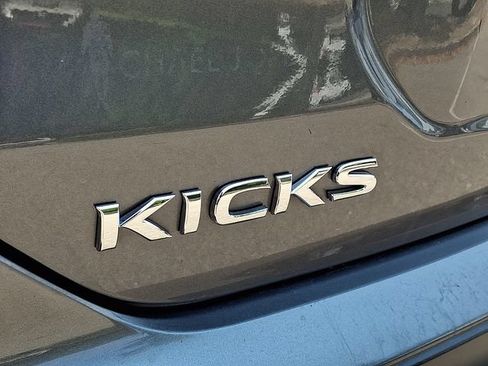 Used 2023 Nissan Kicks SR w/ SR Premium Package FWD image 31