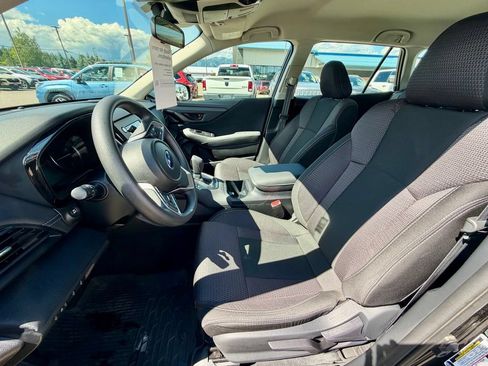 Used 2025 Subaru Outback AWD/4WD image 14