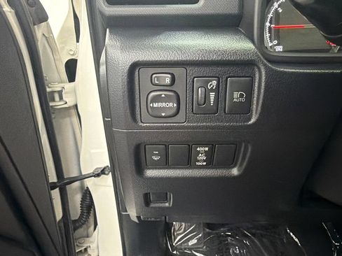 Used 2020 Toyota 4Runner Limited AWD/4WD image 33