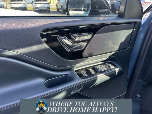 New 2026 Lincoln Aviator Premiere image 8