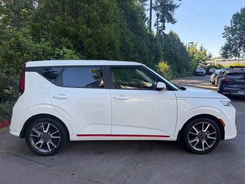 Used 2021 Kia Soul GT-Line FWD image 2