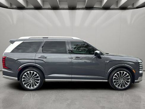 Used 2026 Hyundai Palisade Calligraphy FWD image 6