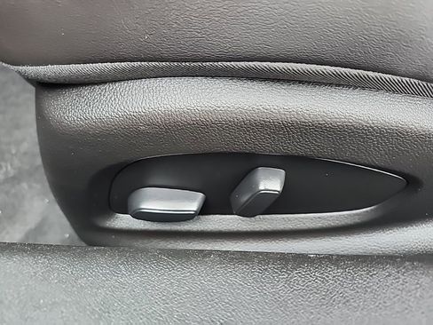 Used 2022 Chevrolet Camaro LT w/ RS Package image 17