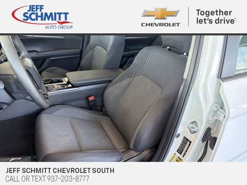 Used 2025 Toyota Camry LE image 19