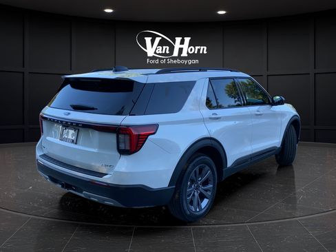 New 2026 Ford Explorer Active w/ Active Comfort Package AWD/4WD image 7