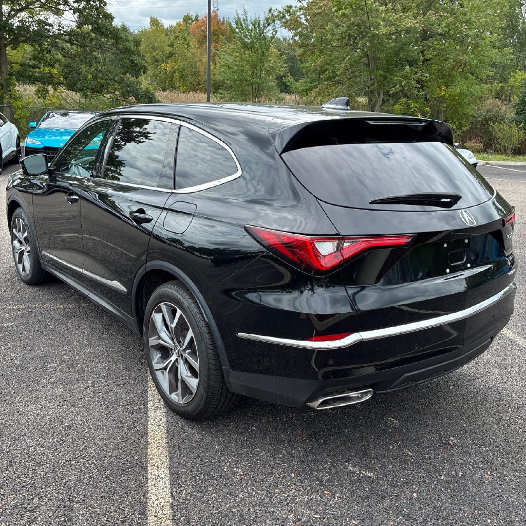 Used 2023 Acura MDX w/ Technology Package AWD/4WD image 2