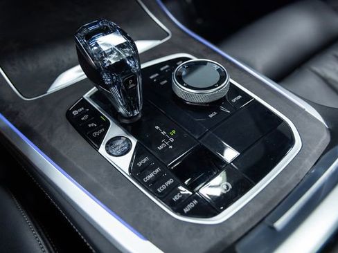 Used 2022 BMW X5 M50i AWD/4WD image 19