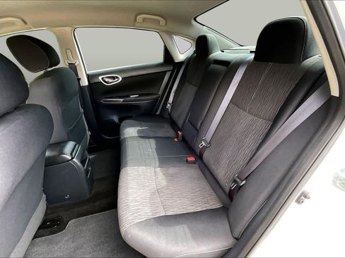 Used 2015 Nissan Sentra SV FWD image 21