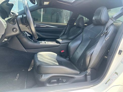 Used 2017 INFINITI Q60 Red Sport 400 RWD image 16