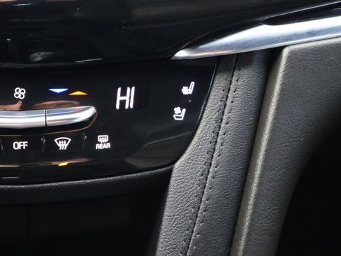 Used 2023 Cadillac XT6 Sport w/ Platinum Package image 38