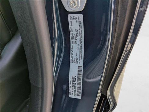 New 2025 Chrysler Pacifica Select image 18