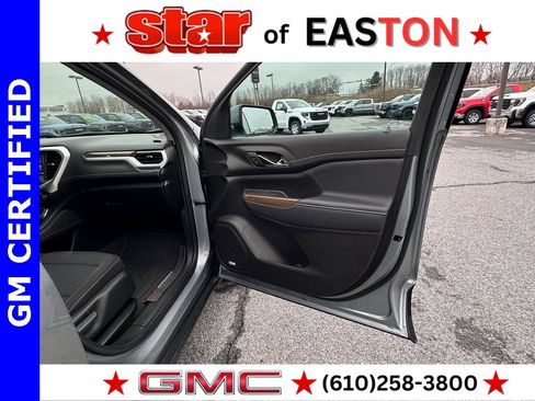 Certified 2023 GMC Acadia SLE w/ Driver Convenience Package image 13