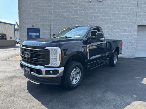 Used 2024 Ford F350 XL w/ Snow Plow/Camper Package AWD/4WD image 1