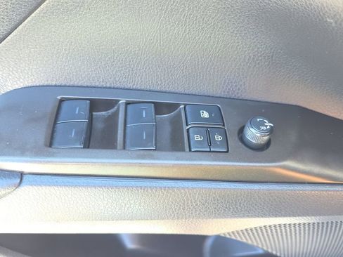 Used 2023 Toyota Camry SE image 24