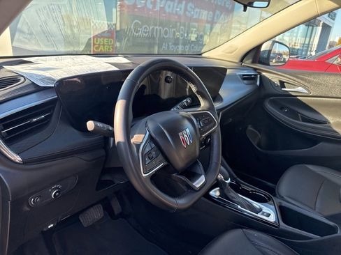 Used 2024 Buick Encore GX Sport Touring image 9