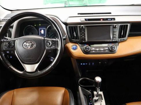 Used 2017 Toyota RAV4 Limited image 15