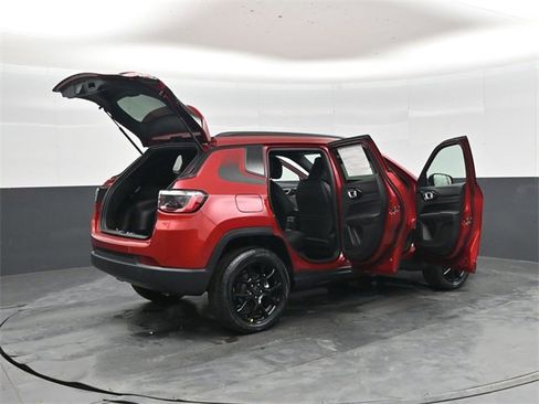 New 2026 Jeep Compass Latitude image 46
