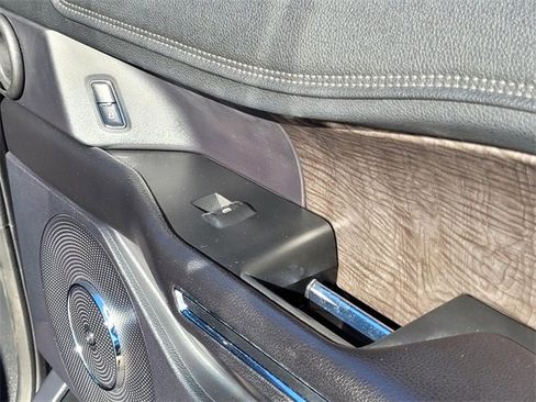 Used 2018 Ford Expedition Limited w/ Equipment Group 301A image 12