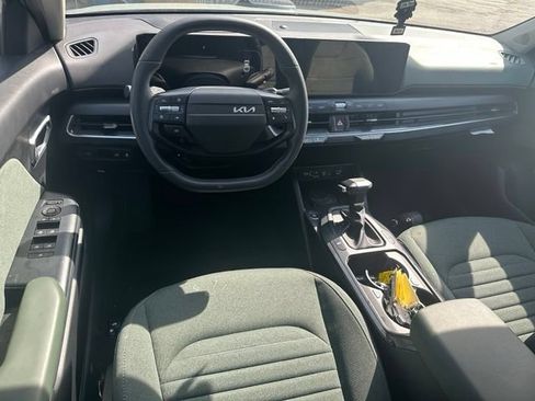 Used 2025 Kia K4 EX FWD image 9