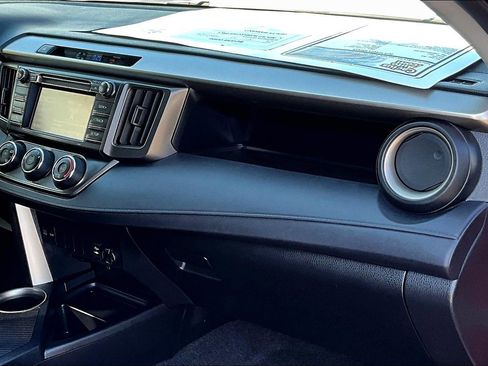 Used 2015 Toyota RAV4 LE image 15