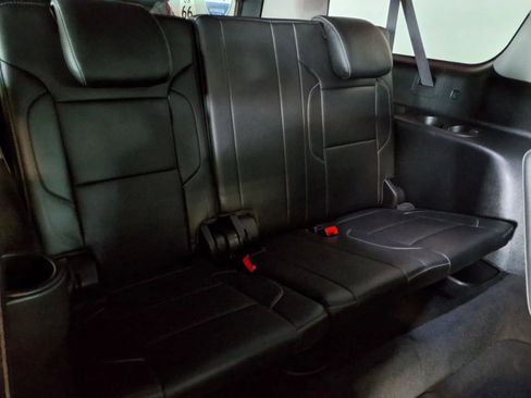 Used 2020 Chevrolet Suburban LT AWD/4WD image 10