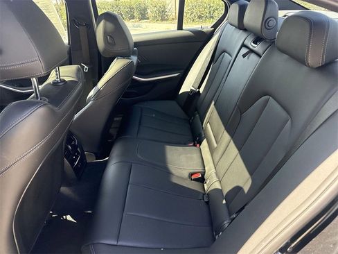 Used 2024 BMW 330e image 23