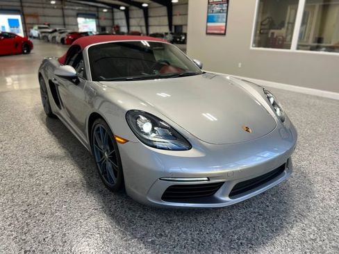Used 2017 Porsche 718 Boxster RWD image 45