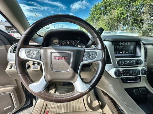 Certified 2020 GMC Yukon SLE w/ SLE Value Package image 11