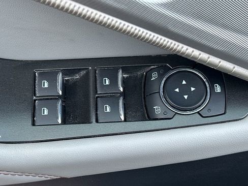 Used 2025 Ford Explorer Active w/ Active Comfort Package image 13