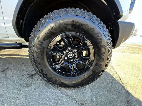 Used 2022 Ford Bronco Wildtrak image 10